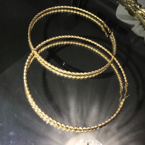 XL GOLD HOOPS - Picture 4 of 4